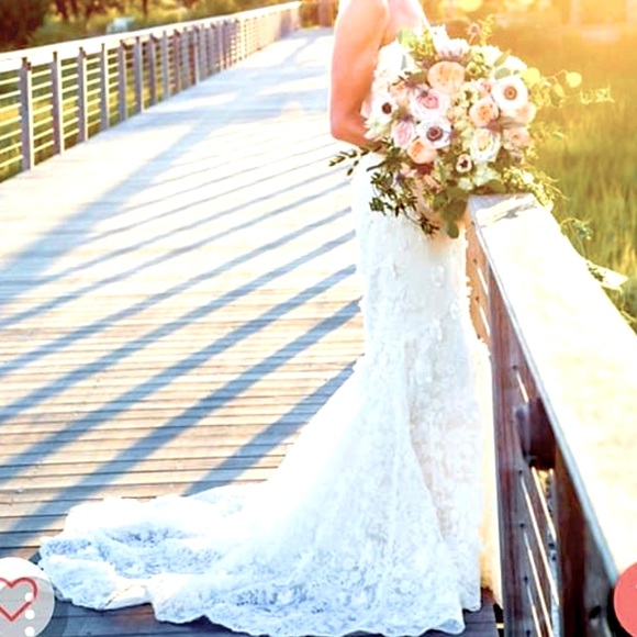 Camille La Vie wedding dress - Picture 2 of 9